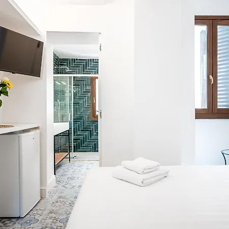 Bed & Breakfast Domus Piramide Rome