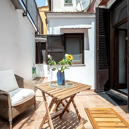 Domus Piramide Bed & Breakfast *