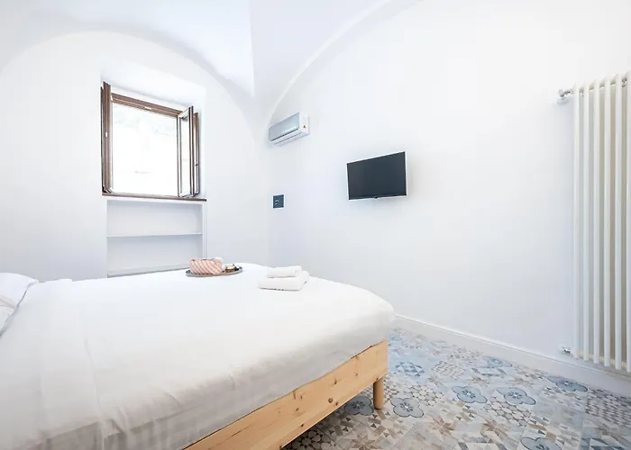 Alojamento de Acomodação e Pequeno-almoço Domus Piramide Roma