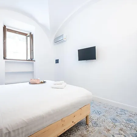 Bed & Breakfast Domus Piramide Řím