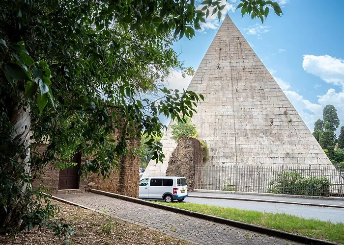 Domus Piramide * Róma